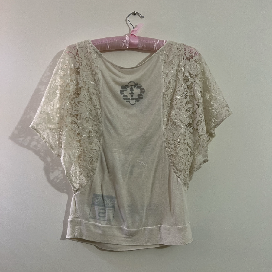 Chismosa Butterfly Lace Blouse