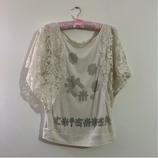 Chismosa Butterfly Lace Blouse